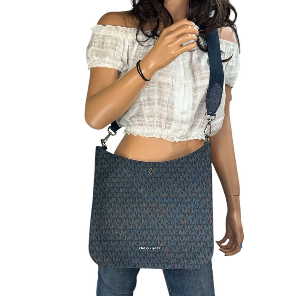 Michael Kors Briley Large Messenger Bag MK Admiral